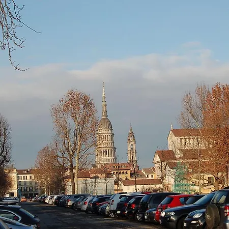 Il Broletto Nocleg ze śniadaniem 4*