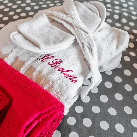 Il Broletto Oda ve Kahvaltı Novara