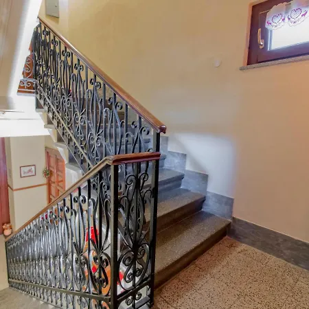 Il Broletto Oda ve Kahvaltı Novara